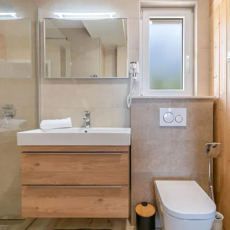 Family Ravlic - With Swimming Pool Apartment