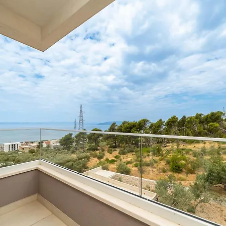 Apartman Family Ravlic With Swimming Pool