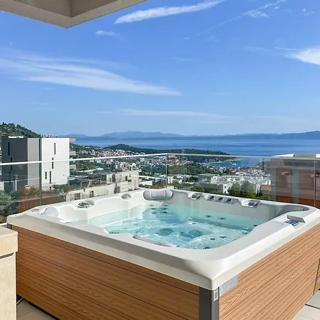 Family Ravlic With Swimming Pool * Makarska